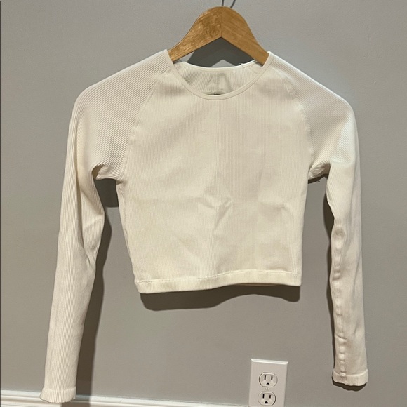 Vitality Synergy Open Back Ribbed Top - Picture 3 of 9